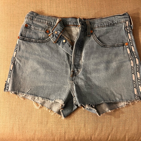 Levi’s logo shorts - Picture 1 of 5